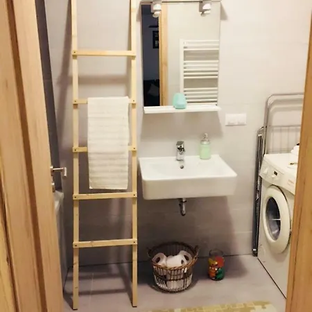 Апартаменти Apartament Coresi-brasov